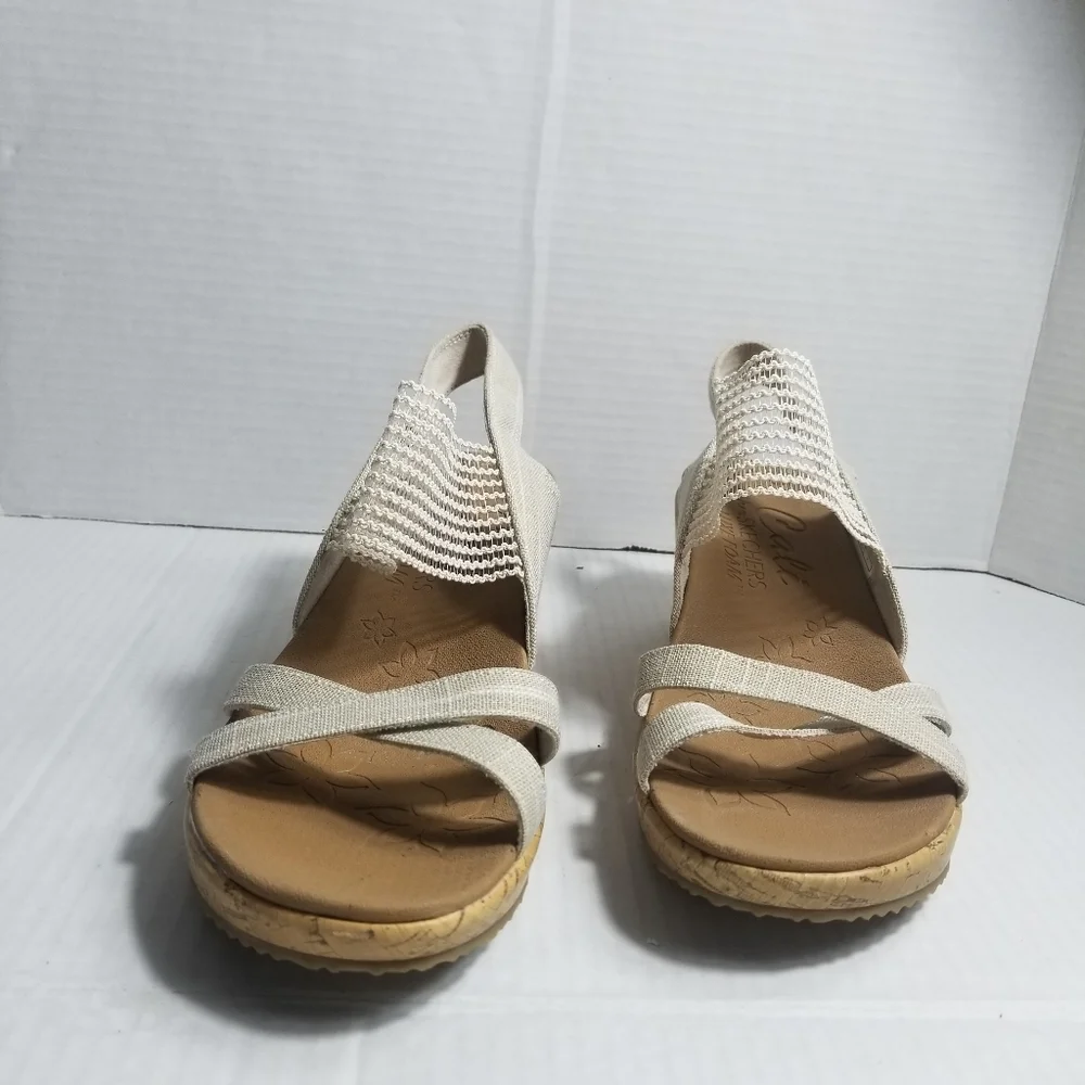 CALI FROM SKECHERS LUXE FOAM LIGHT TAN WEDGE SIZE 8.5